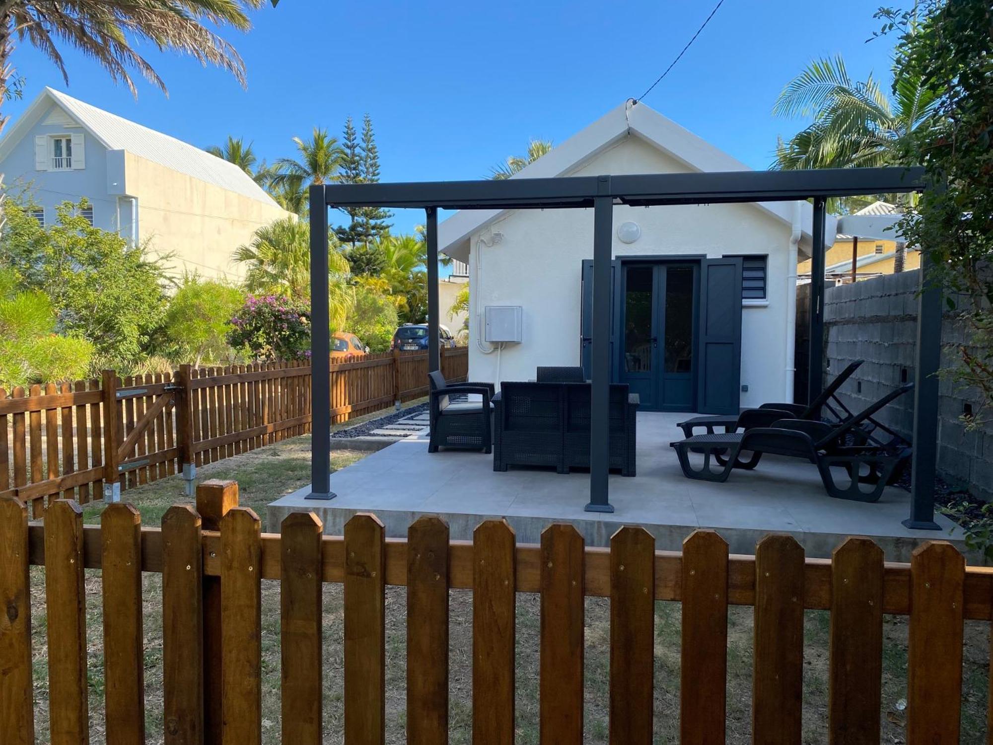 Villa & Bungalow 'Coco Des Sables' Les Pieds Dans L'Eau La Saline Les Bains Exterior photo