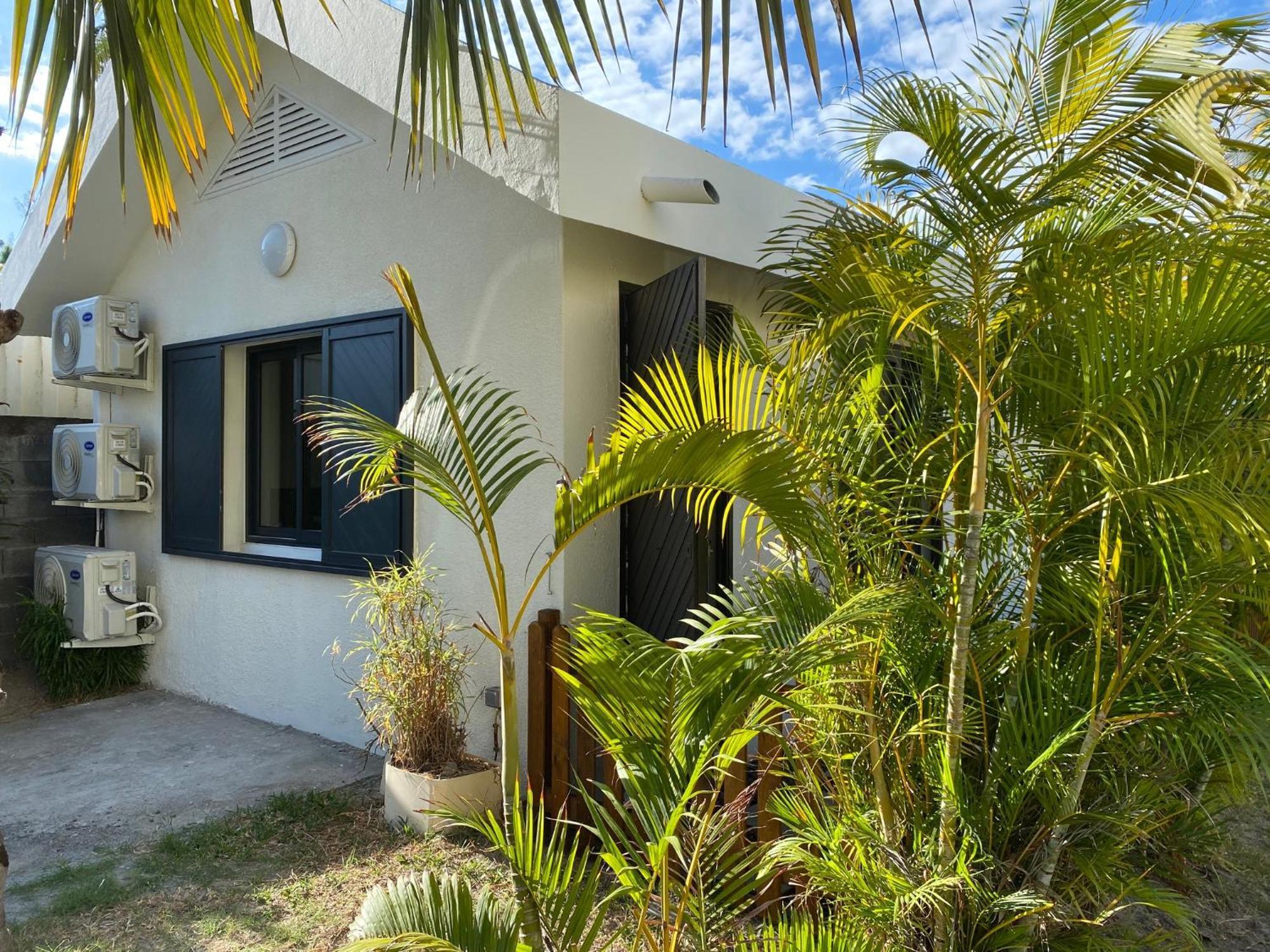 Villa & Bungalow 'Coco Des Sables' Les Pieds Dans L'Eau La Saline Les Bains Exterior photo